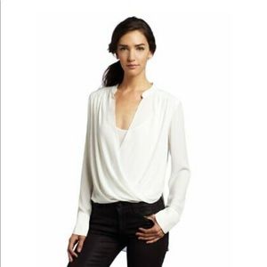 BCBGMAXAZRIA Women's Jaklyn Draped Front Blouse